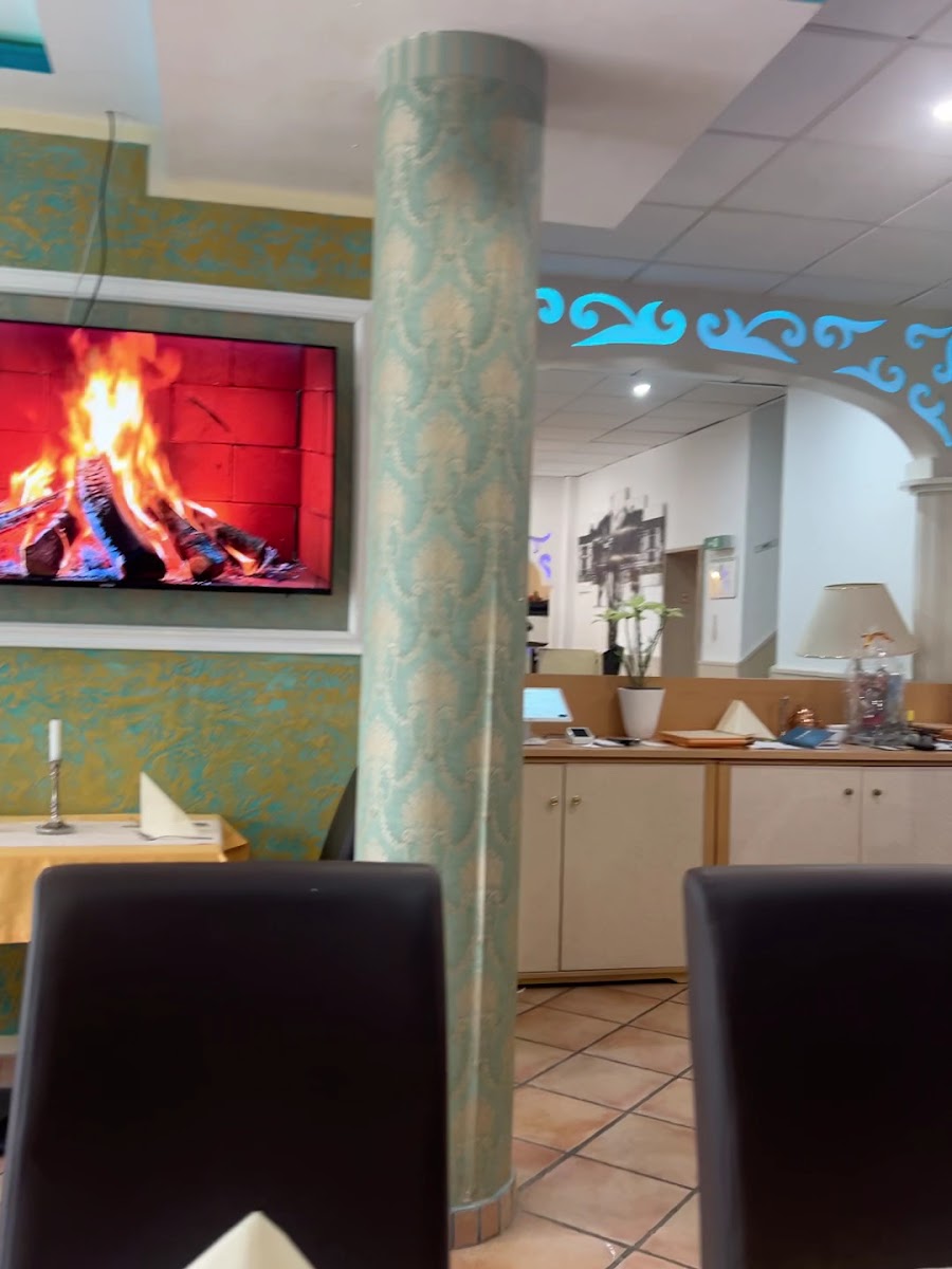 Nayeb Restaurant Photo 2