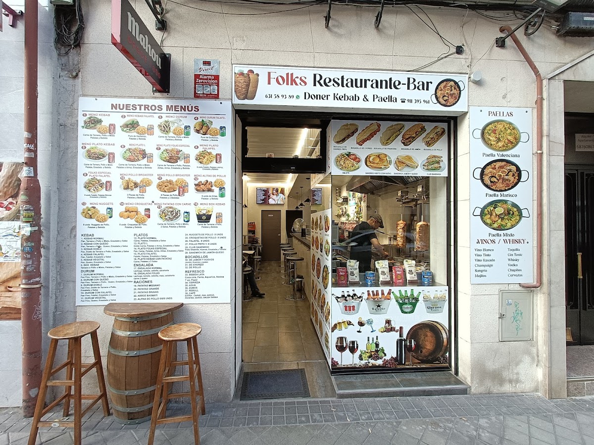 Folks Restaurant Bar: doner kebab & paella