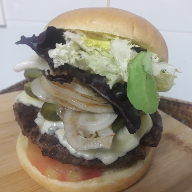 Hamburguesa de Buey Con Roquefort
