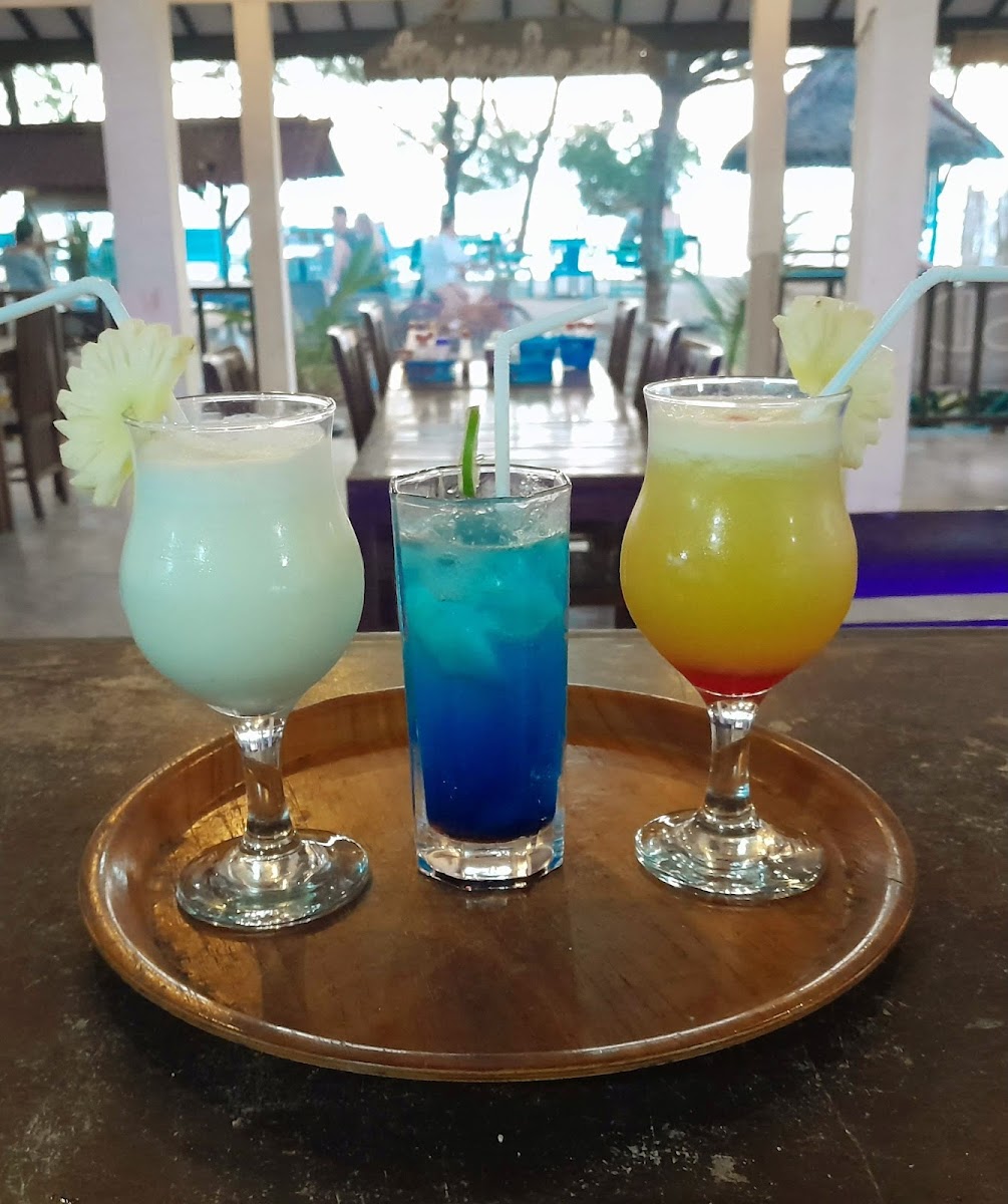 Adinda Cafe & Bungalows Photo 5