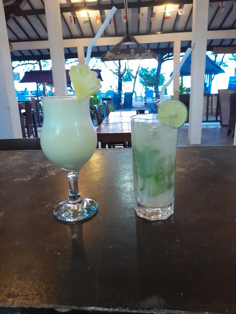 Adinda Cafe & Bungalows Photo 7