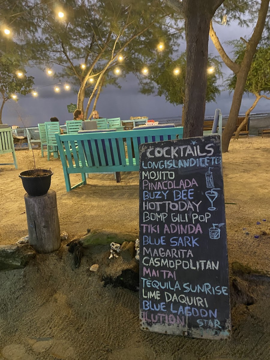 Adinda Cafe & Bungalows Photo Menu 9
