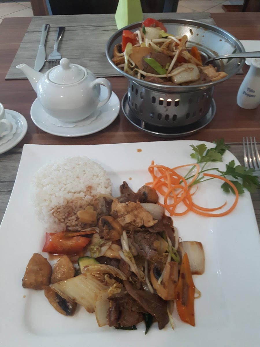 Asia Wok Sushi Photo 9