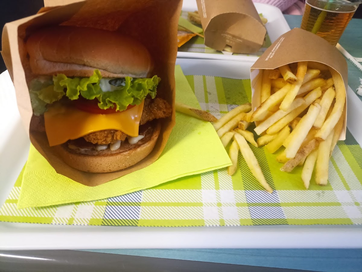 Willy’s fast food Photo 5