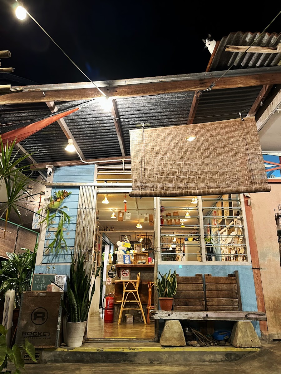 Seven Half Cafe