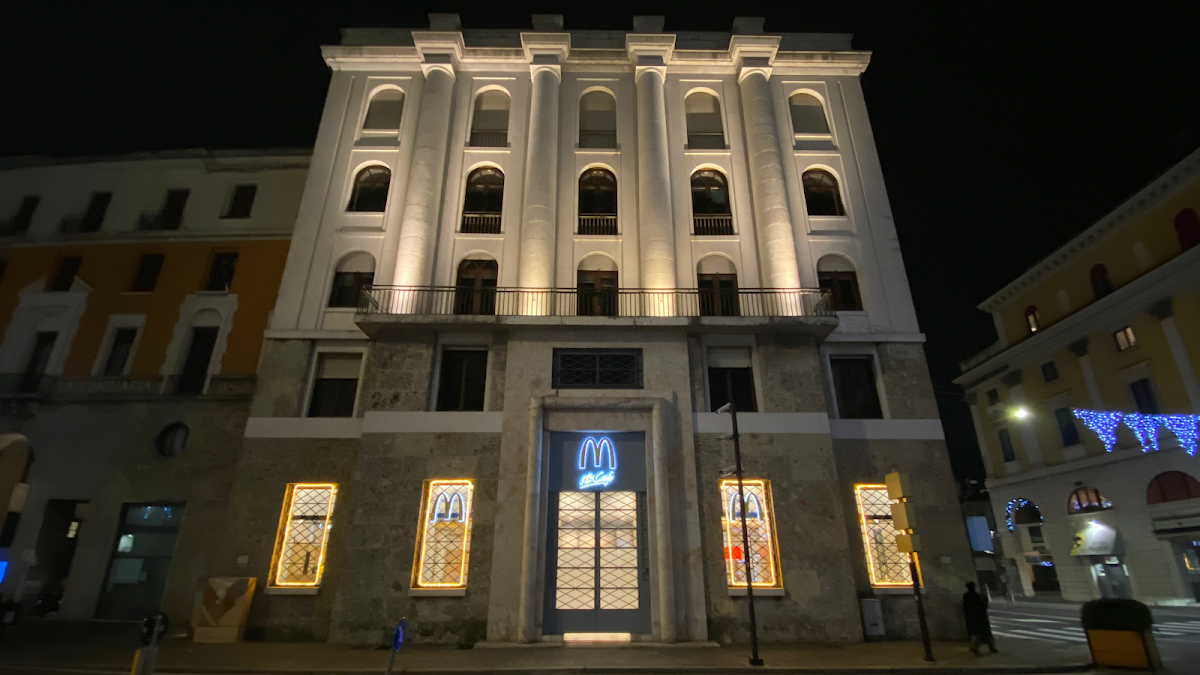 McDonald's Piazza Vittoria Photo 3
