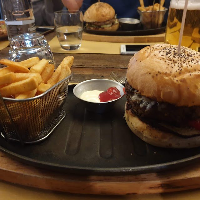 Hamburger E Patatine