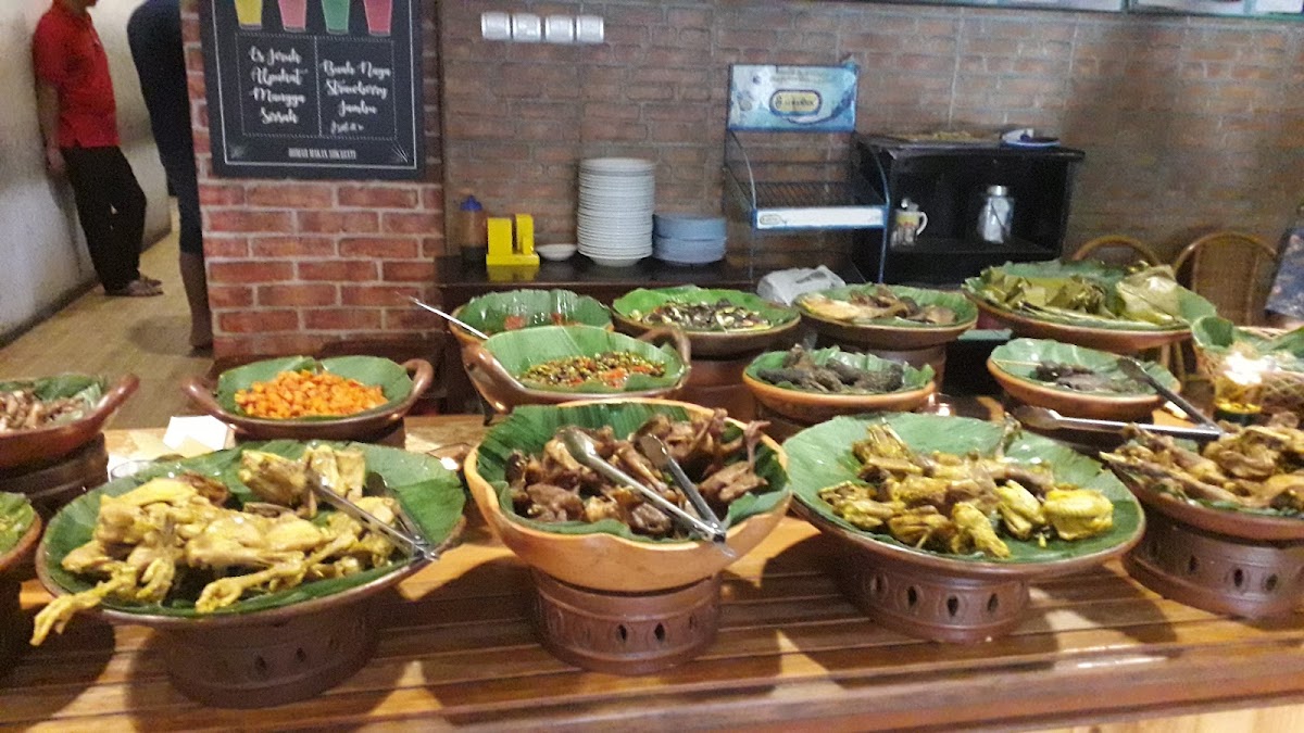 Rumah Makan Khas Sunda Sukahati Photo 6