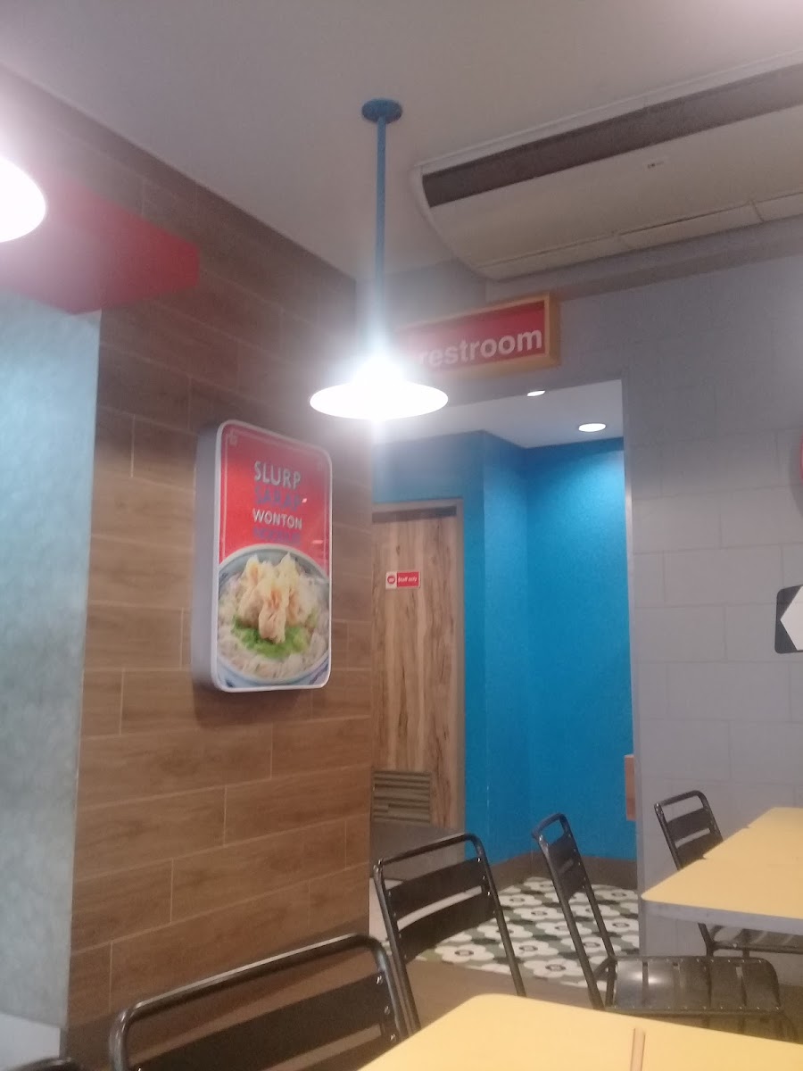 Chowking Baclaran Terminal Photo 6