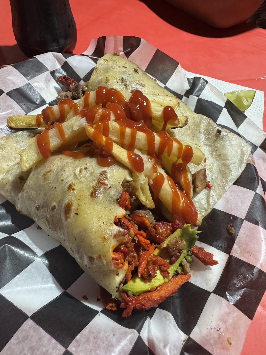 Hamburguesas y tacos Trova Photo 8