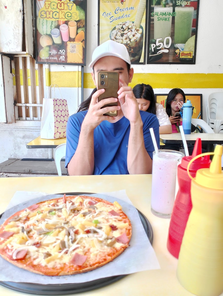 Alberto's Pizza Bulacao Photo 5