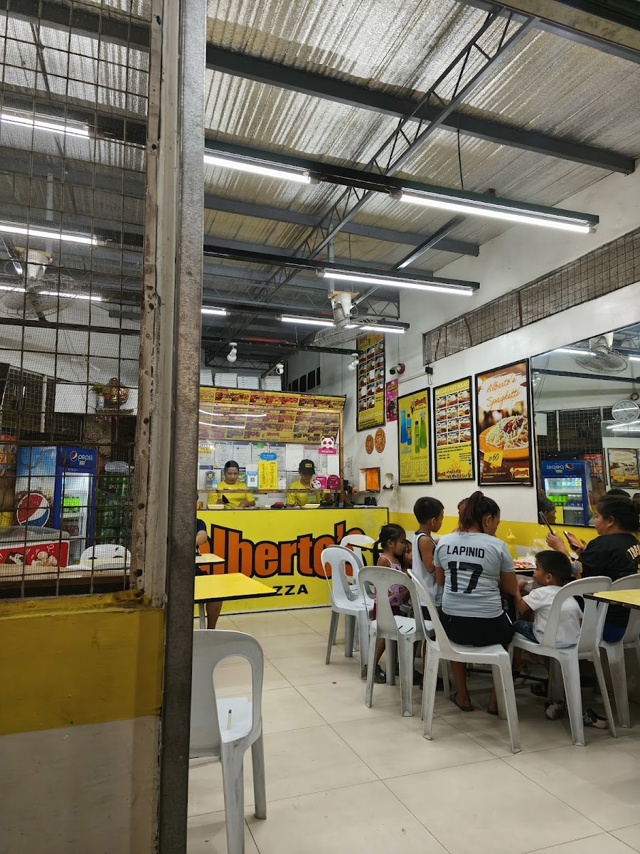 Alberto's Pizza Bulacao Photo 6