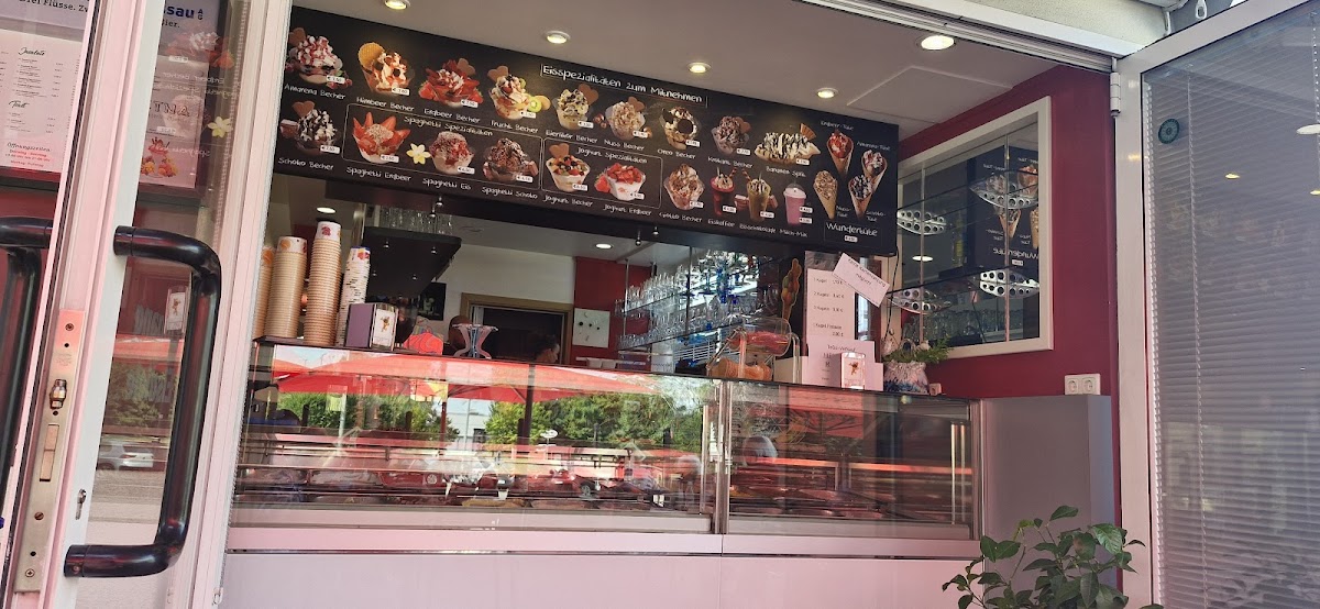 Gelateria Pizzeria Etna Photo 6