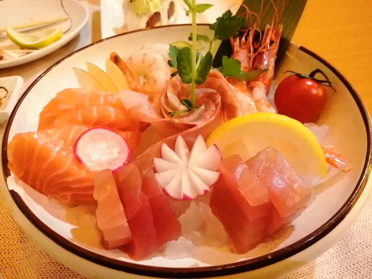 Sushi House Photo 4