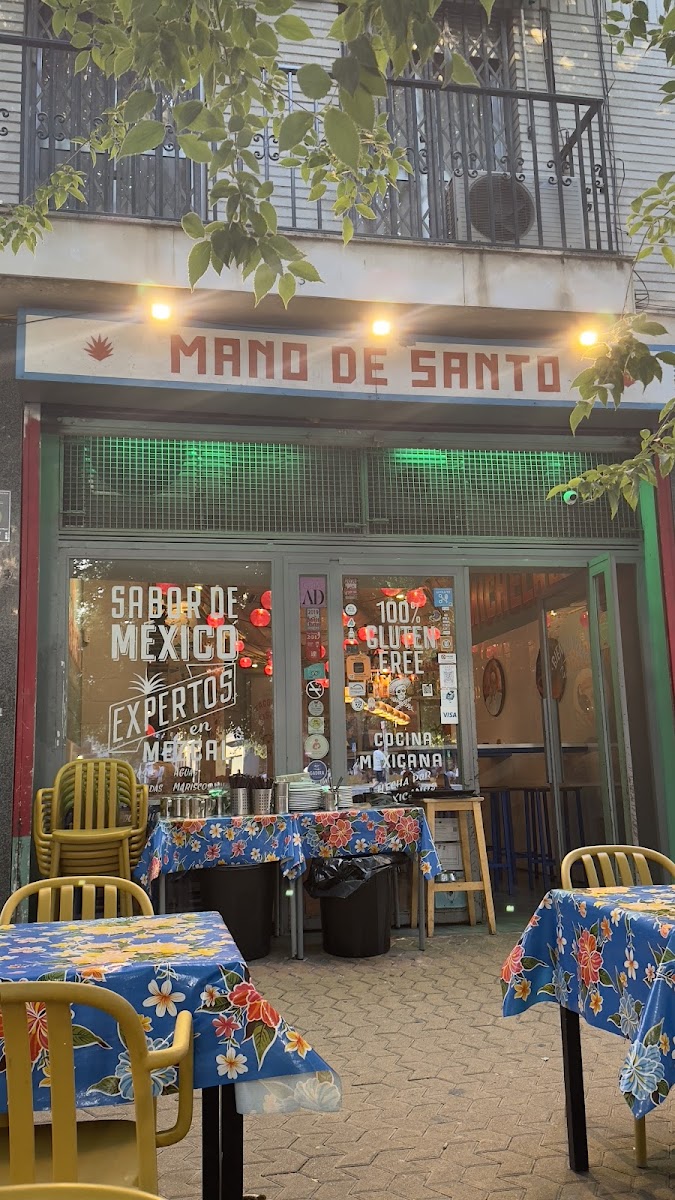Mano De Santo