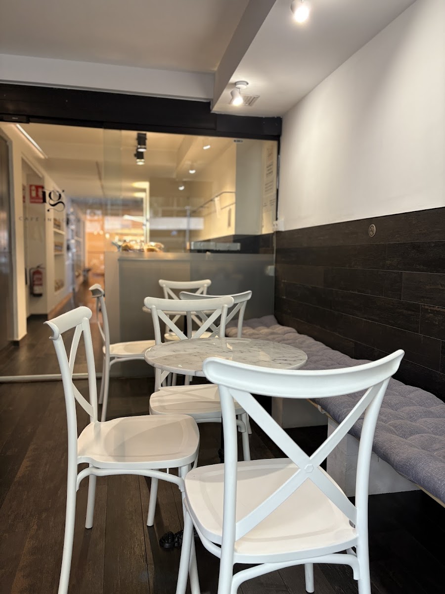 Insignia Café Photo 6