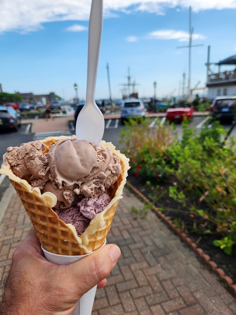 Gray's Ice Cream Photo 6