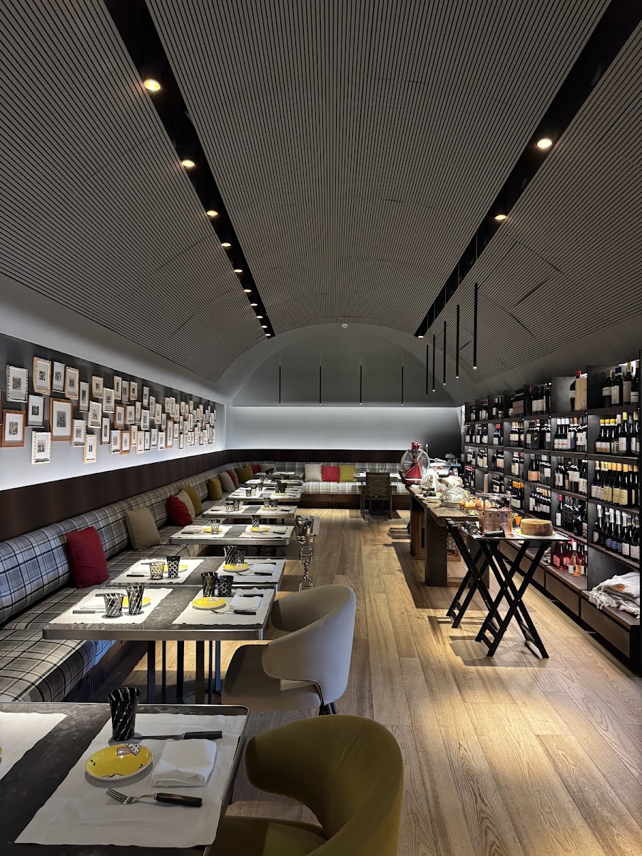 Ristorante L'Escale Trattoria & Wine Bar Photo 4