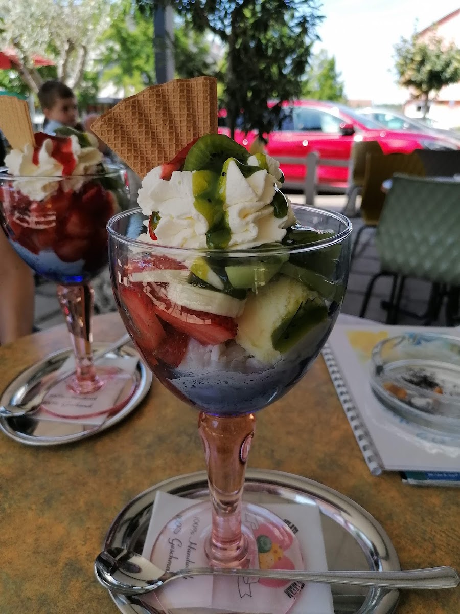 Vincenzo Eiscafe Marylina Gueli, Photo 5