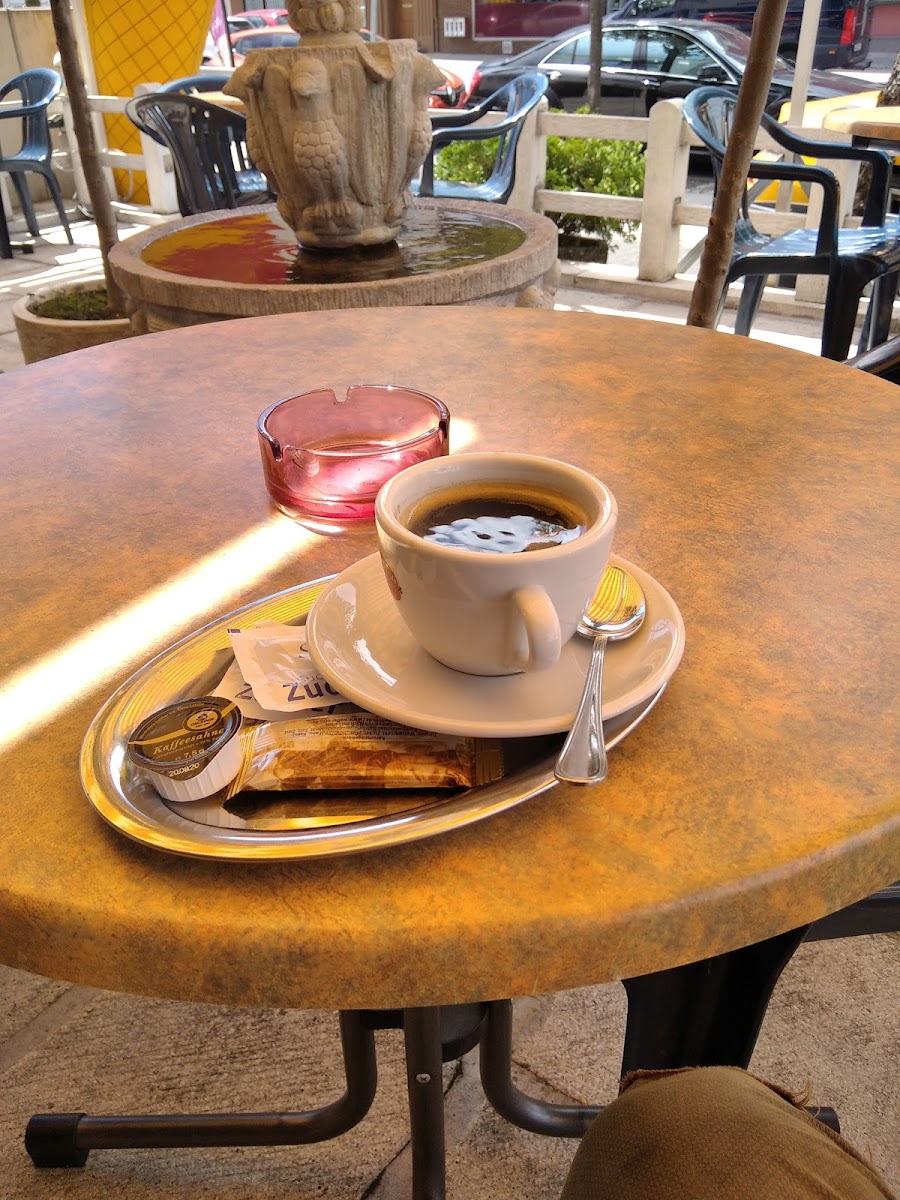 Vincenzo Eiscafe Marylina Gueli, Photo 6