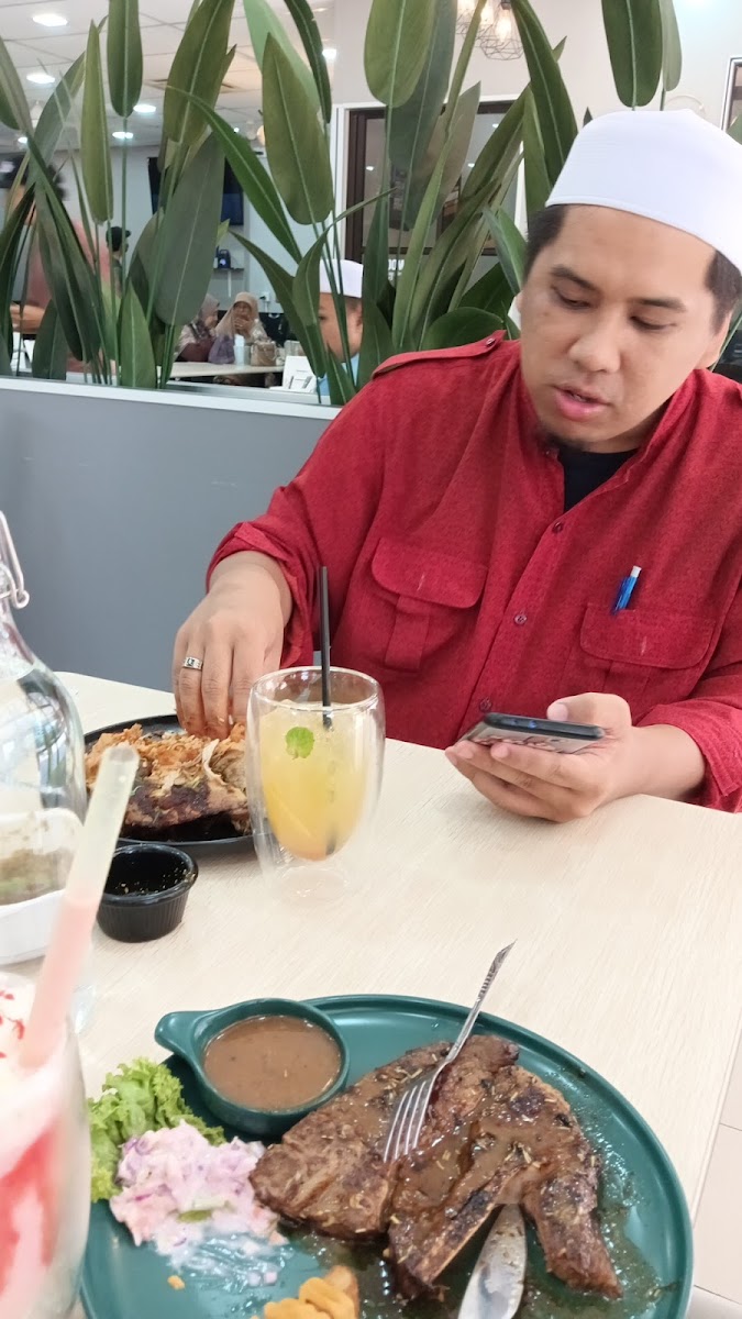 Do Eat Cafe Kuala Terengganu Photo 6