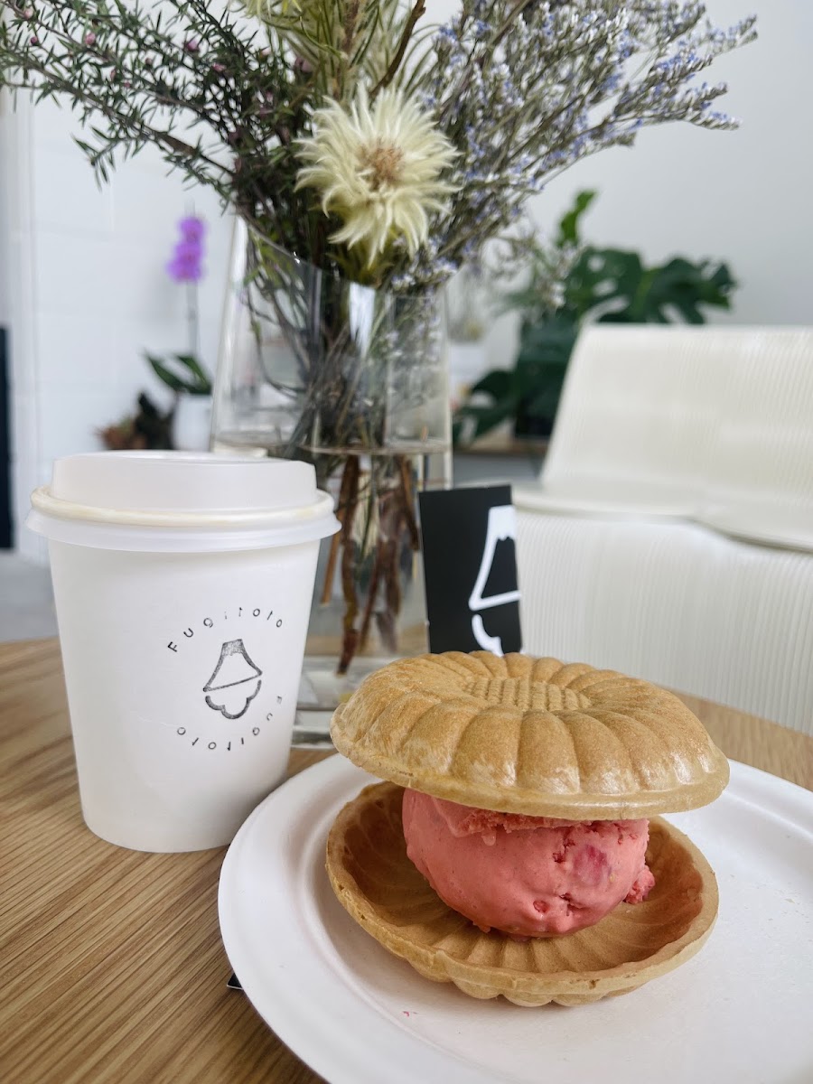 Fugitoto Ice Cream Photo 3