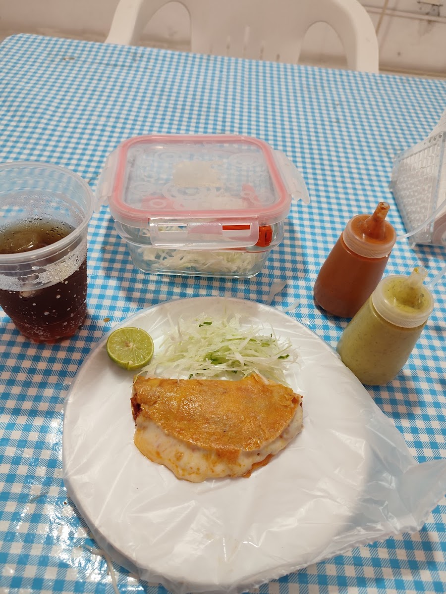Los Chobbys Taqueria Photo 9