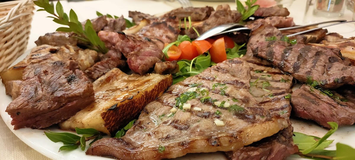 La Lira - Pizza and Meat Photo 3