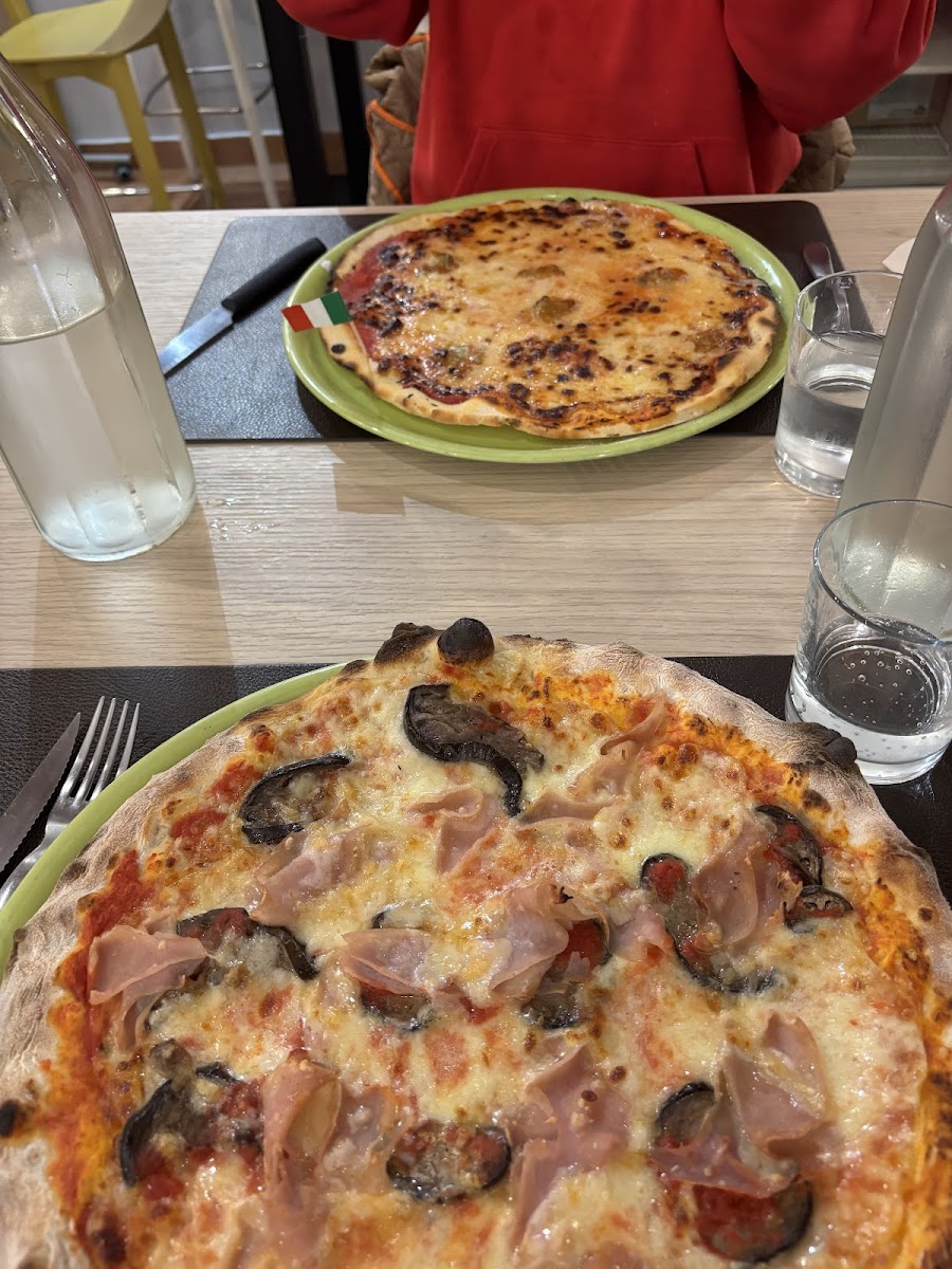 La Lira - Pizza and Meat Photo 4