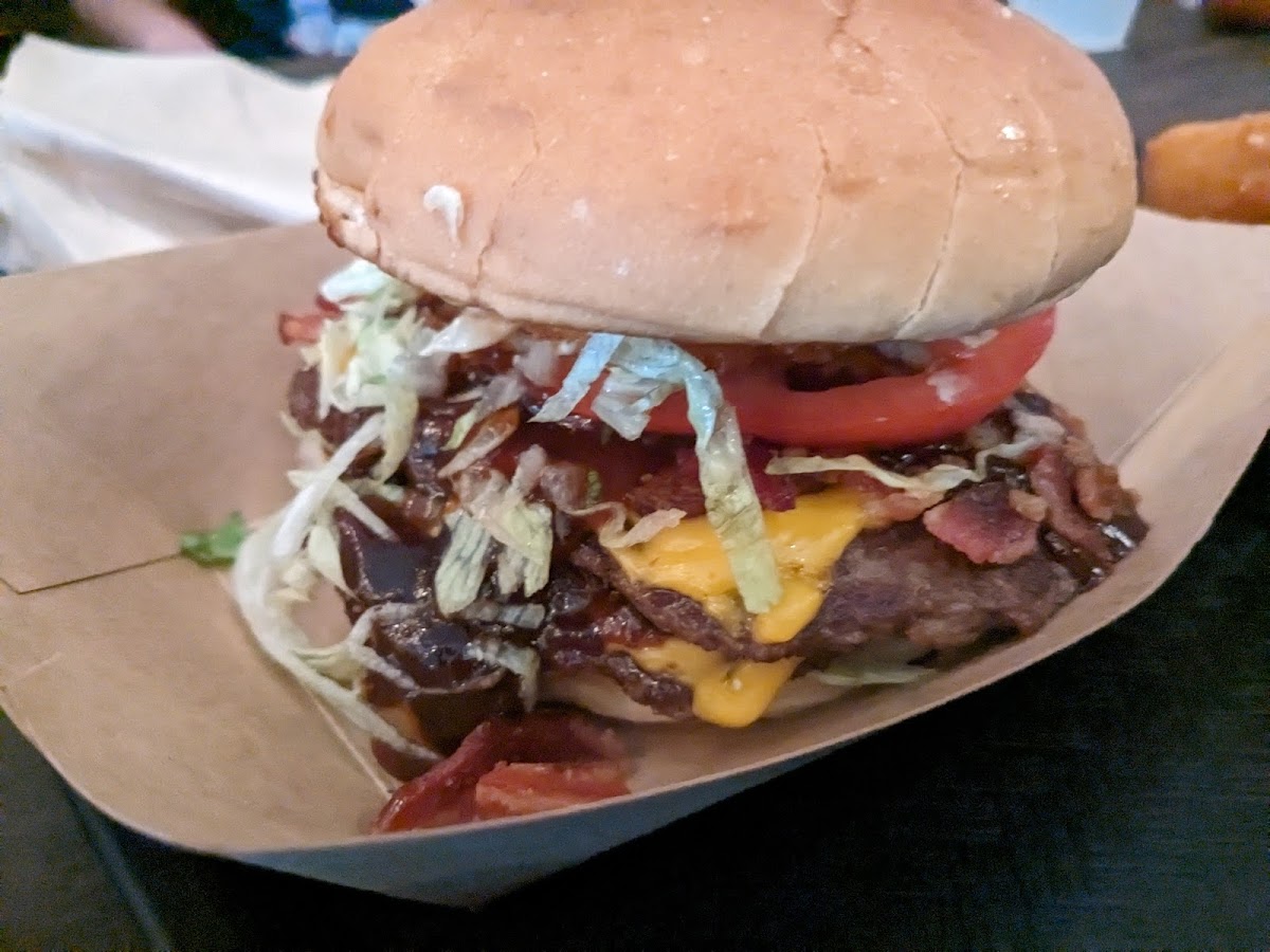 Jacomos Hunger Shack Photo 10