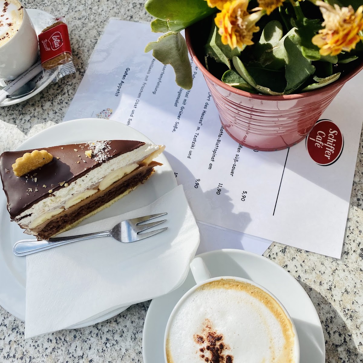 Schiffer Café Photo 2