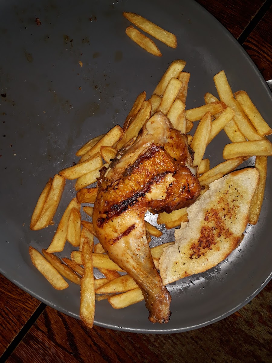 Nando's Croydon - Valley Leisure Park Photo 9