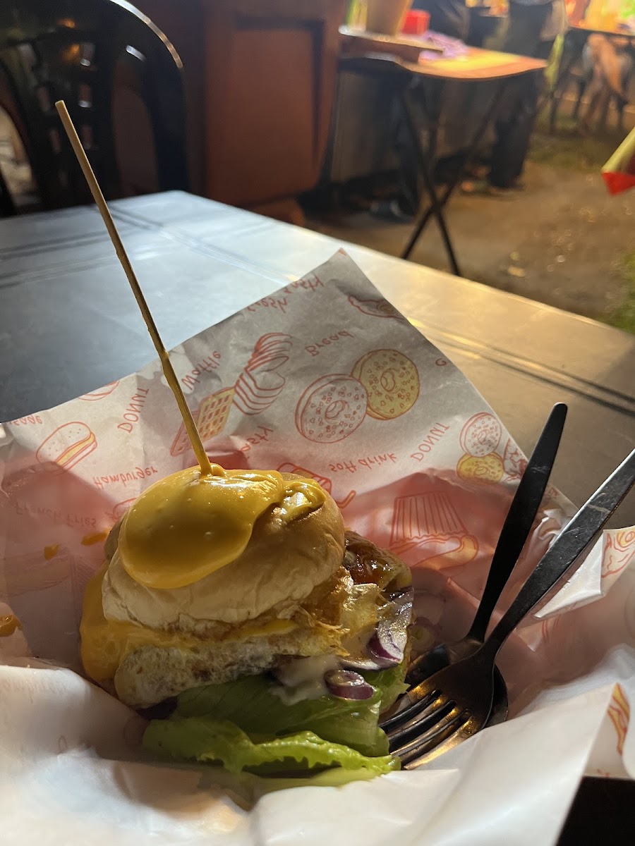 Burger Angah Photo 8
