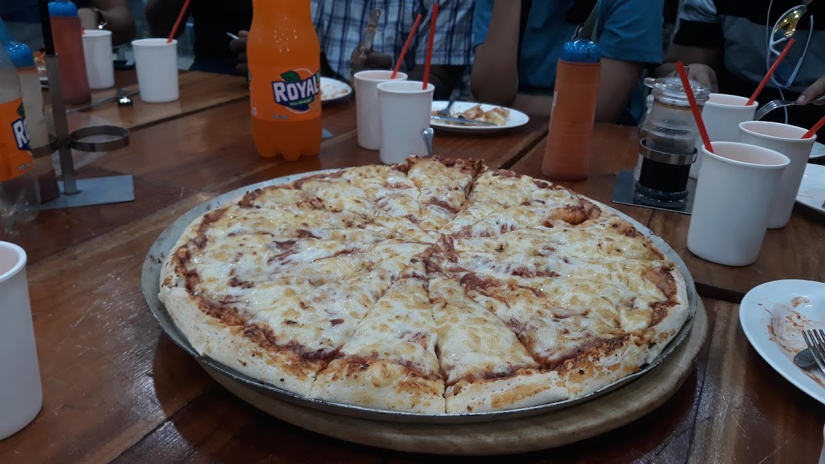 GOLDEN FOOD PARK Photo 2