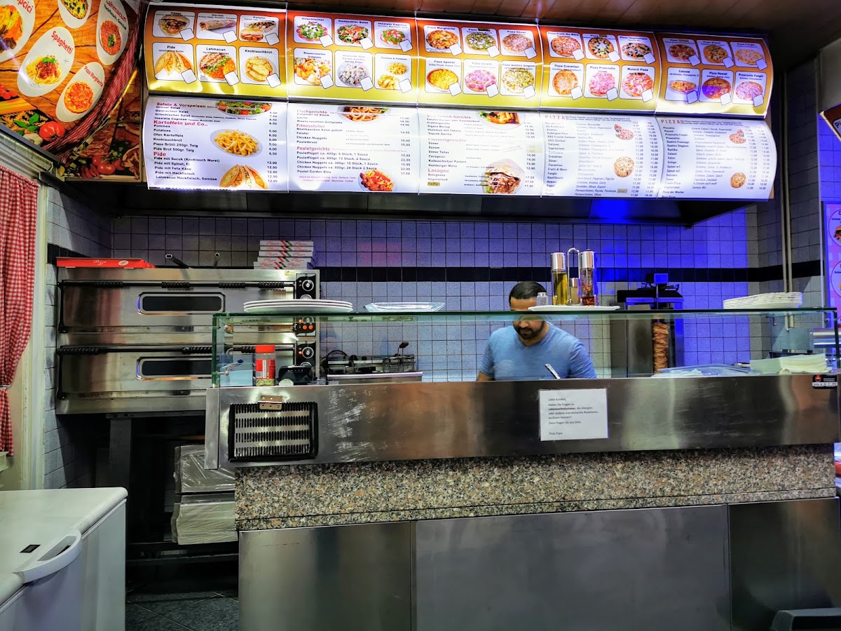 Kebab, Imbiss, Takeaway Pizzakurier Papa