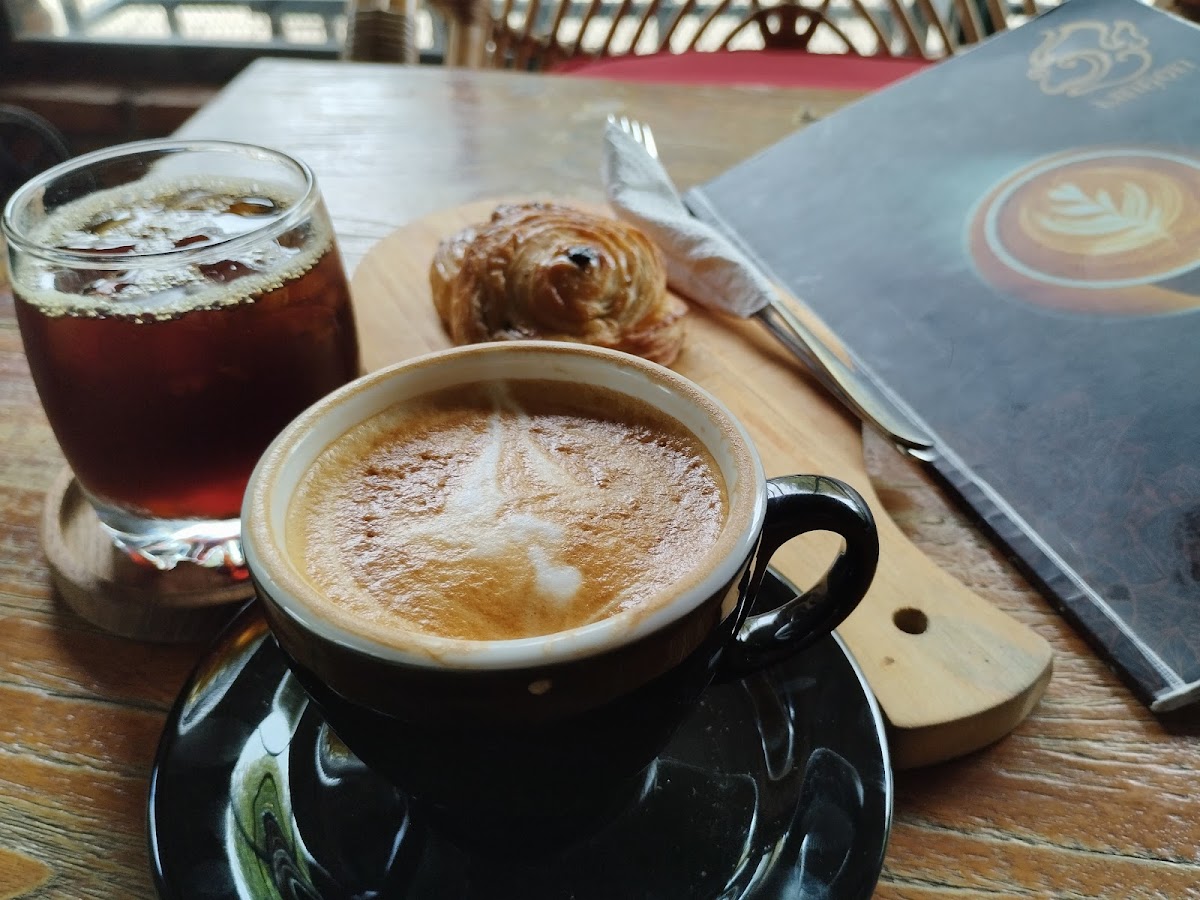 The Monkey Barn Wagon Coffee Powered By Dos Hermanos Photo 5