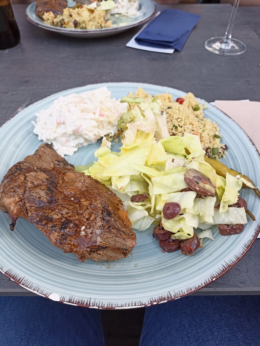 RBG Bar & Grill Photo 8