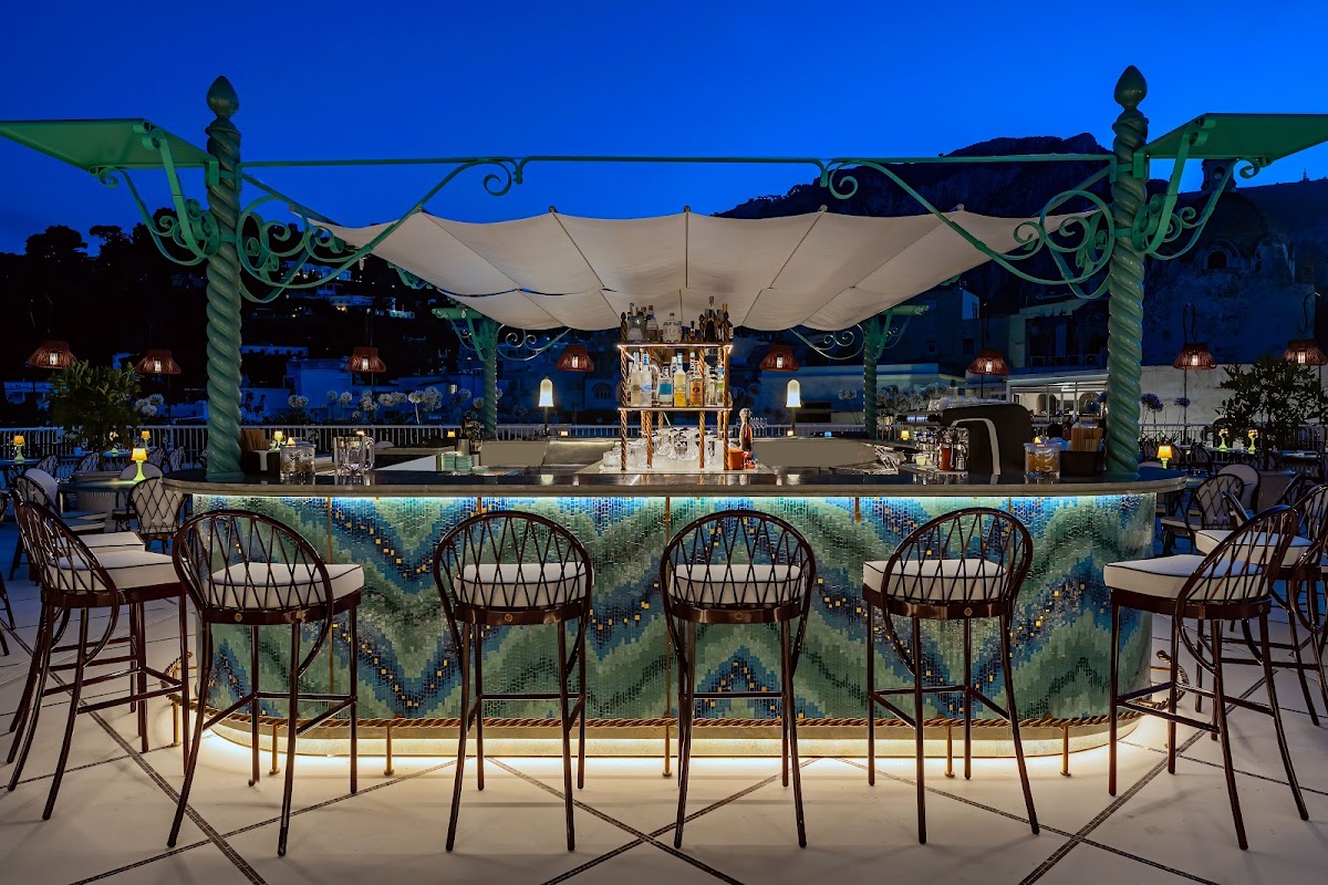 Bianca Rooftop Carne & Crudo