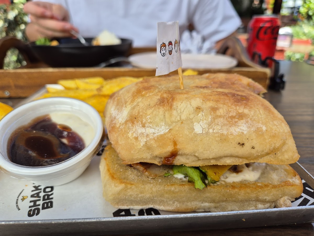 Bacon Bros Burgers Photo 4