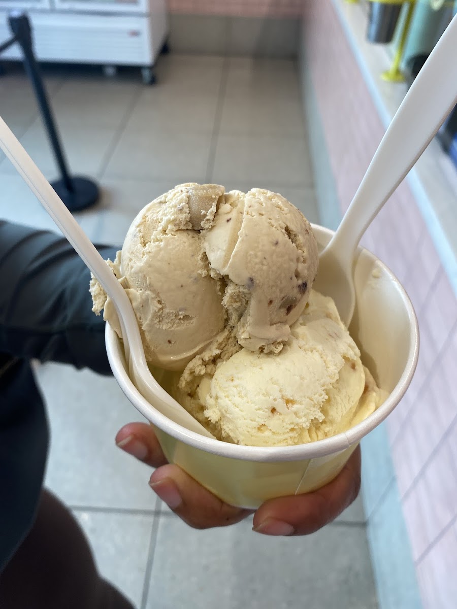 Van Leeuwen Ice Cream Photo 7