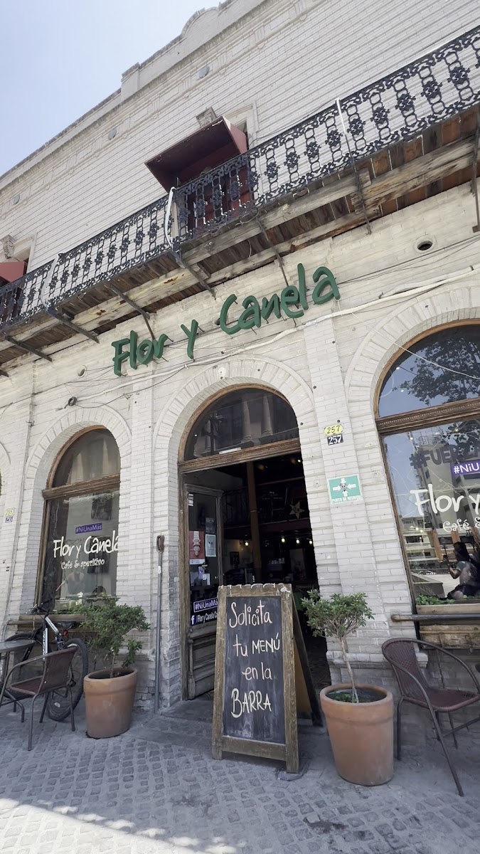 Flor y Canela Photo 2