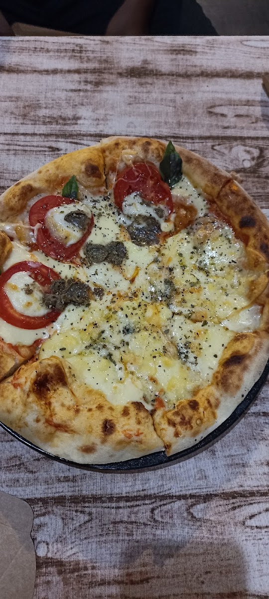 Salve Pizza Shop Photo 10