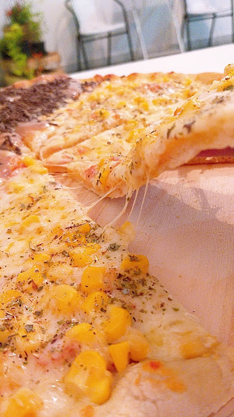Salve Pizza Shop Photo 4