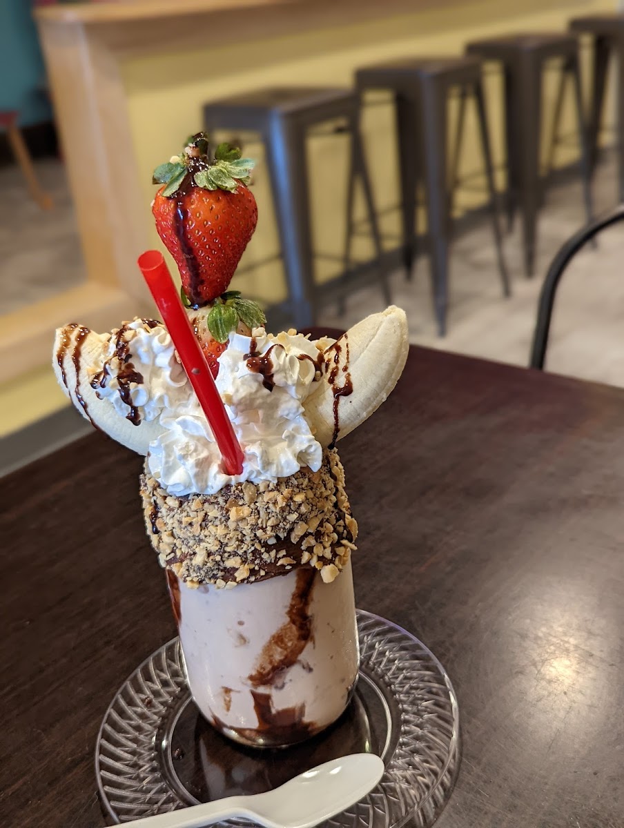 Epic Shakes & Creamery Photo 4