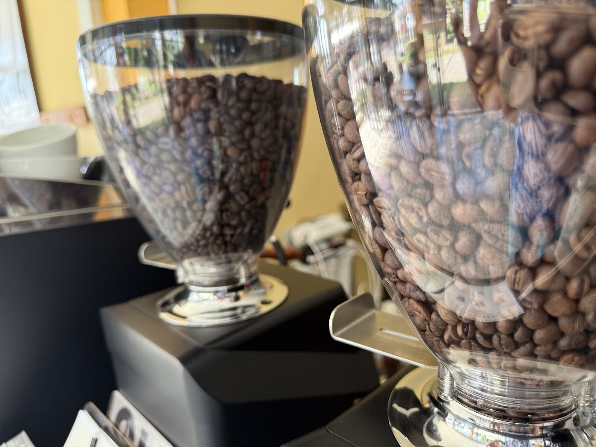 Chatchai Coffee Farming & Roaster Photo 5