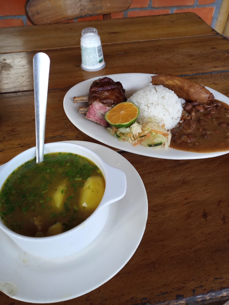 Parador Porky's 2 Photo 2