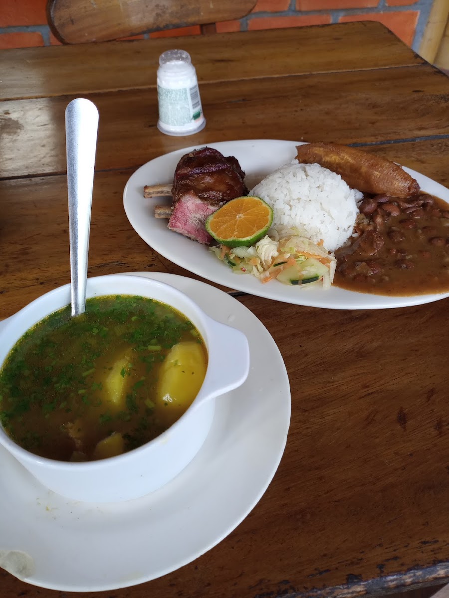 Parador Porky's 2 Photo 5