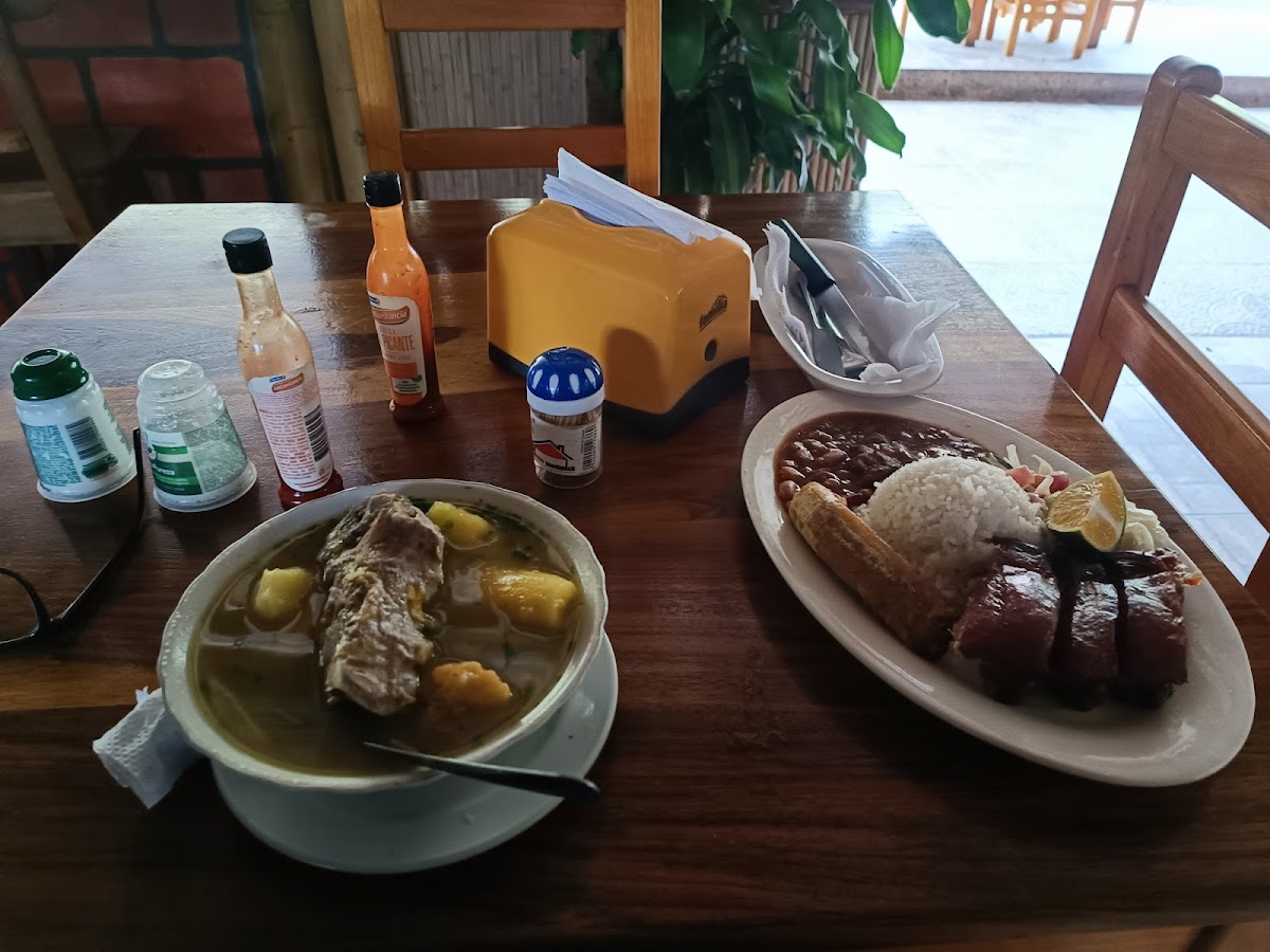 Parador Porky's 2 Photo 7