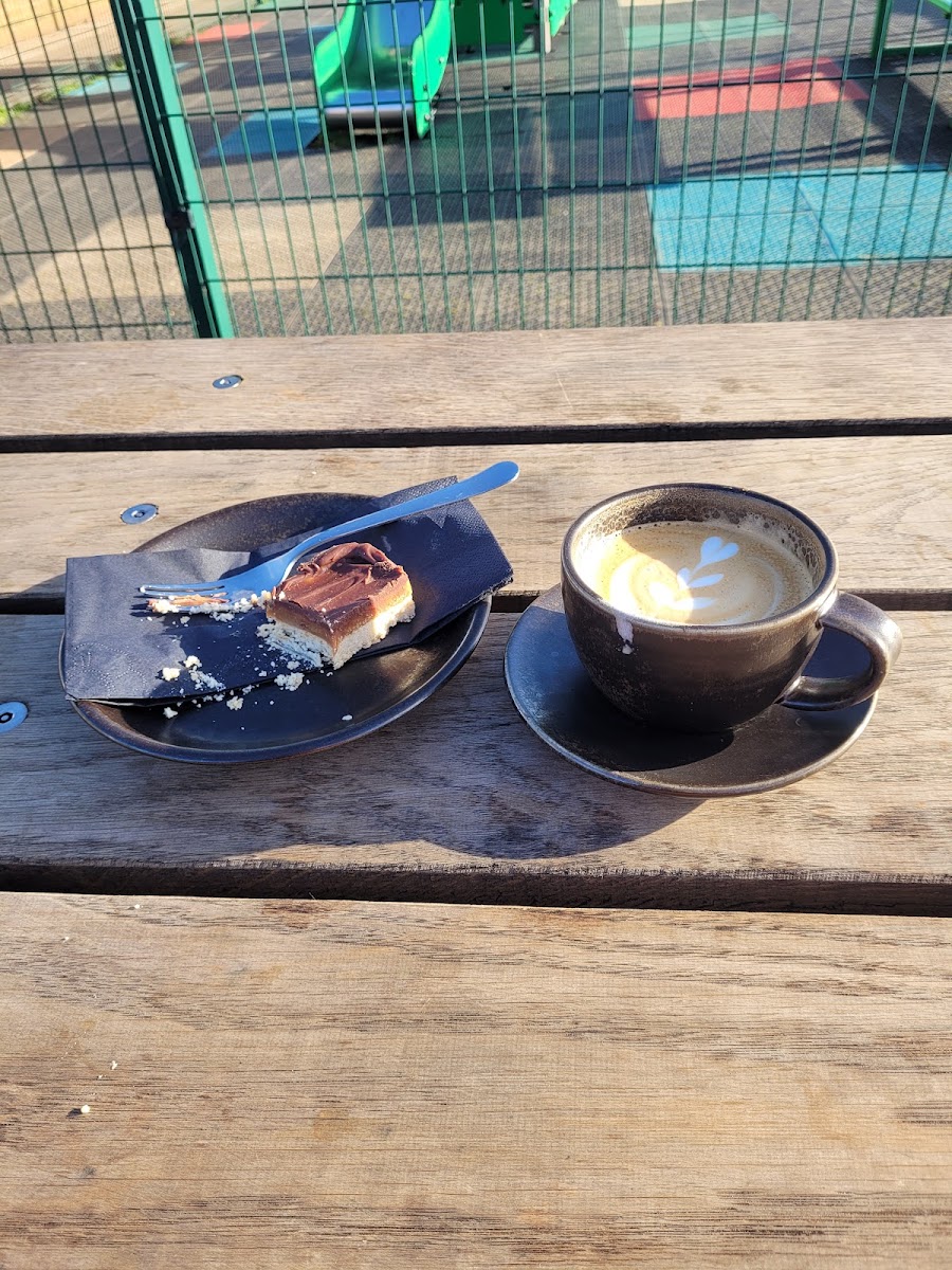 The Dug Out Cafe with King Shots Coffee Photo 9