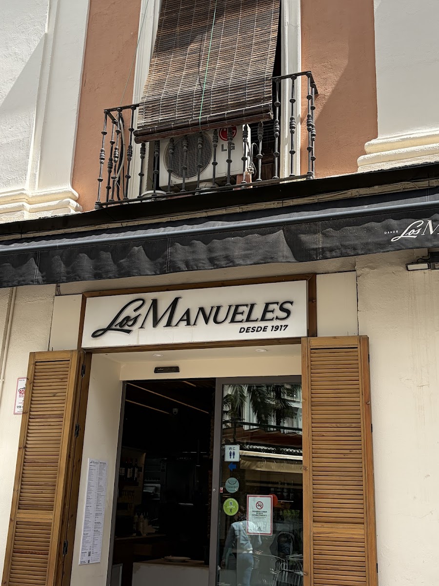 Los Manueles Restaurante Catedral Photo 3